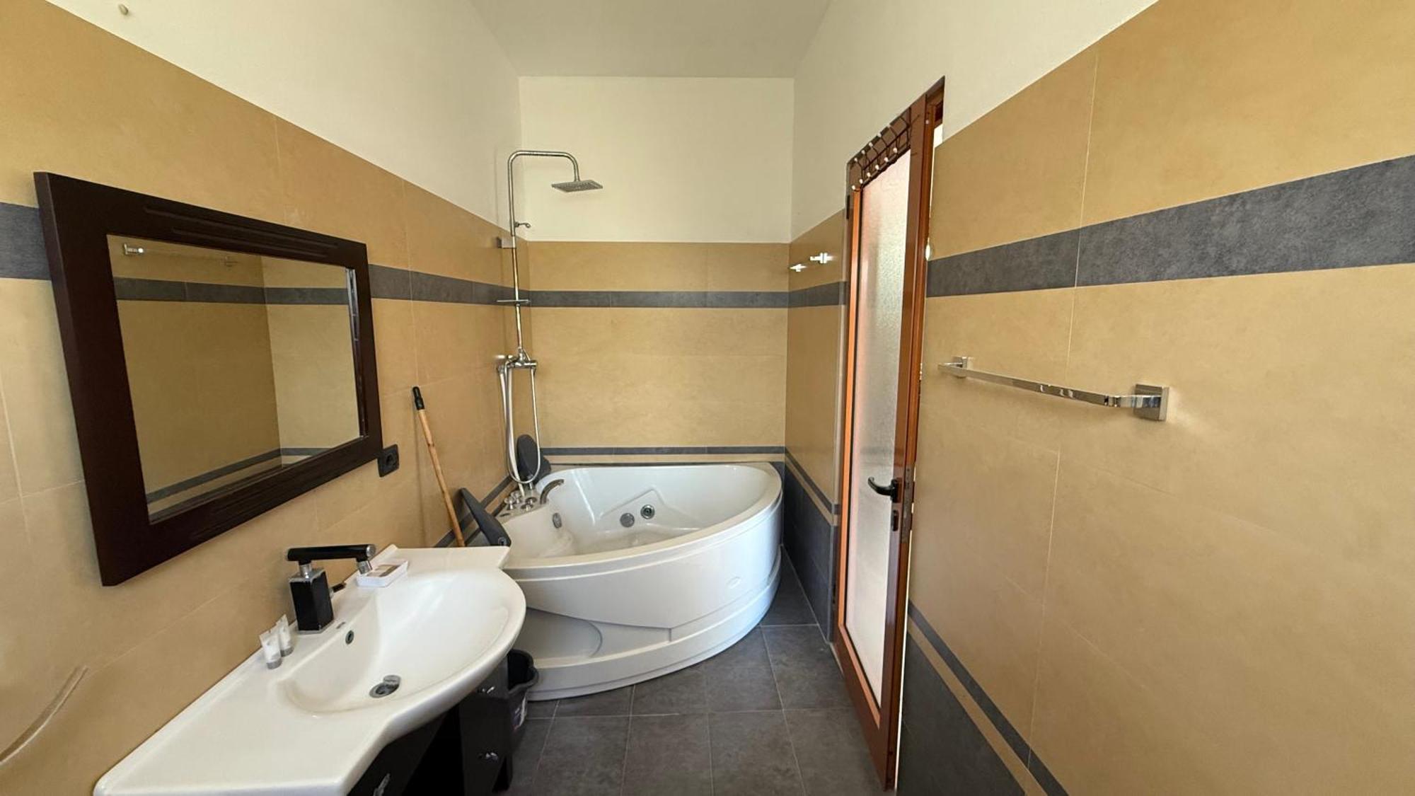 Apartahotel Illyrian *